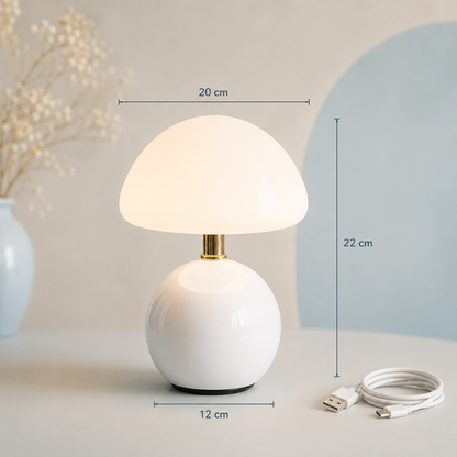 Dimensions de la Lampe Champignon Aura LED rechargeable blanche, hauteur de 32 cm, diamètre de l'abat-jour de 20 cm, base de 12 cm et câble USB-C inclus, présentées dans une infographie moderne sur fond greige et bleu poudre.