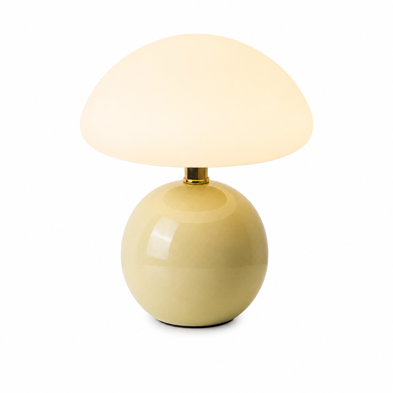 Lampe Champignon Aura LED rechargeable beige sur fond blanc, design contemporain avec abat-jour en forme de champignon, base sphérique brillante, parfaite comme lampe de chevet, lampe de table ou lampe d'ambiance.