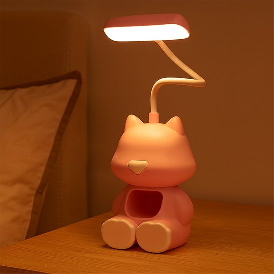 Lampe de bureau allumé