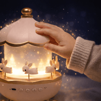 Veilleuse Projecteur Carrousel Rechargeable – 12 Étoiles & Rotation Silencieuse | Univers Luméa 