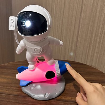 Veilleuse projection | Étoiles et Planètes demonstration robot - Univers Luméa